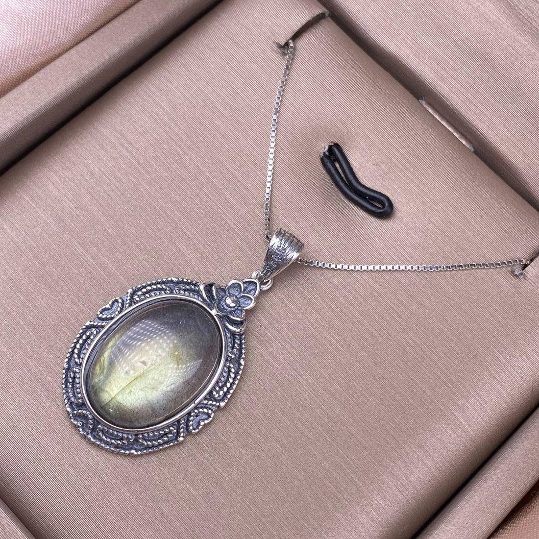Collana in Labradorite Regina 925