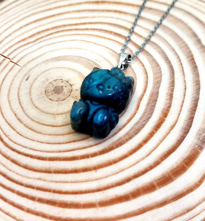 Hello Kitty in Labradorite