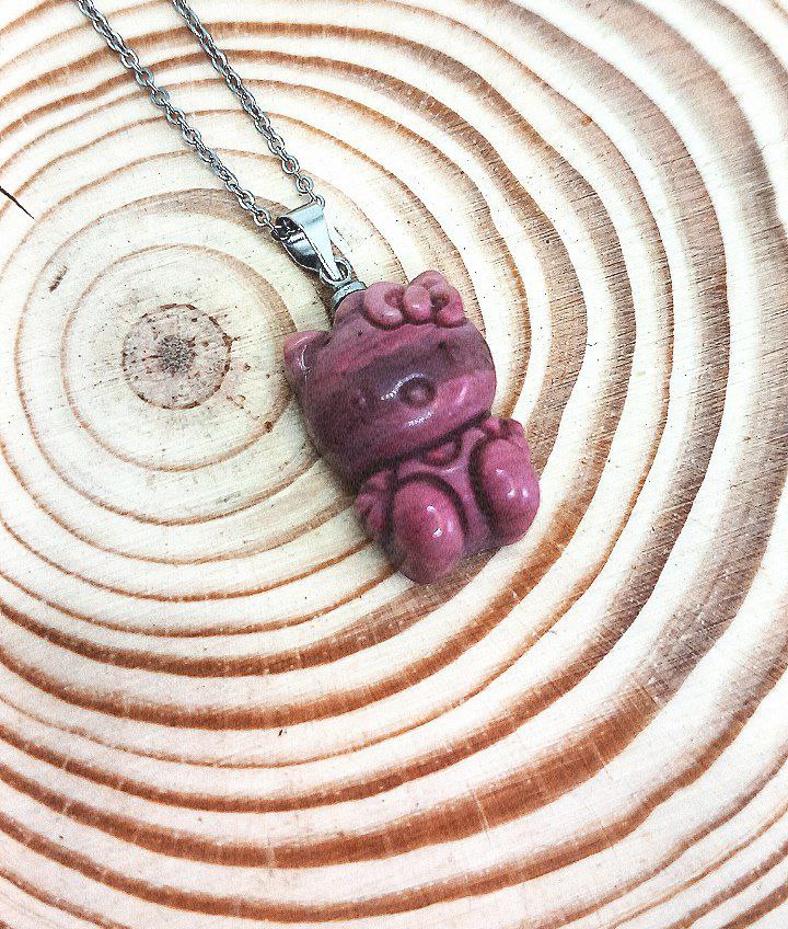 Hello Kitty in Rodonite