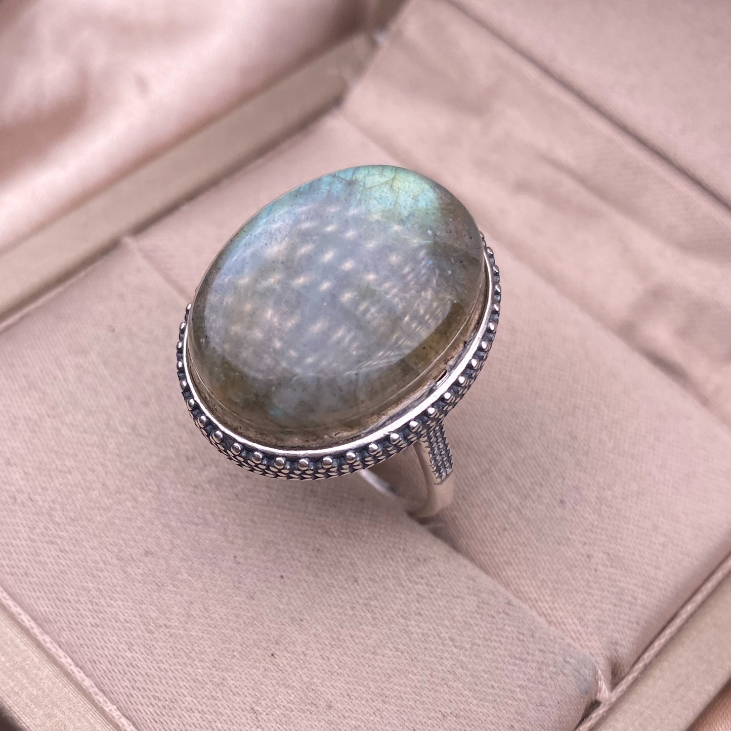 Anello in Labradorite Bolla 925