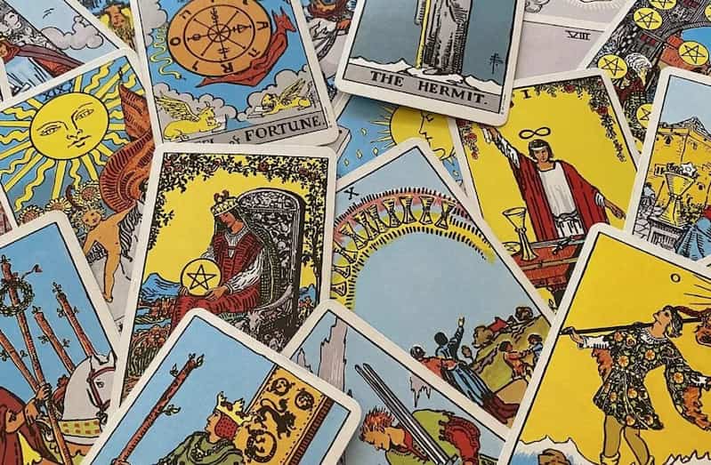 6 falsi miti sulle letture dei Tarocchi che è ora di lasciar andare