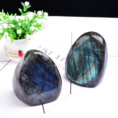 Labradorite Semilavorata