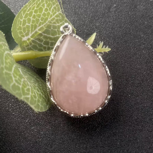 Collana incastonata in Quarzo Rosa