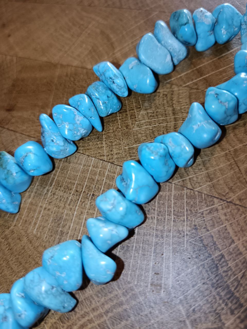 Collana Magnesite grezza (tinta)