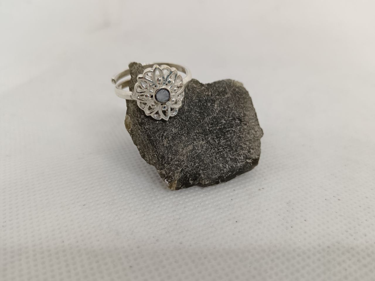 piumarosa_Margherita_anello_labradorite