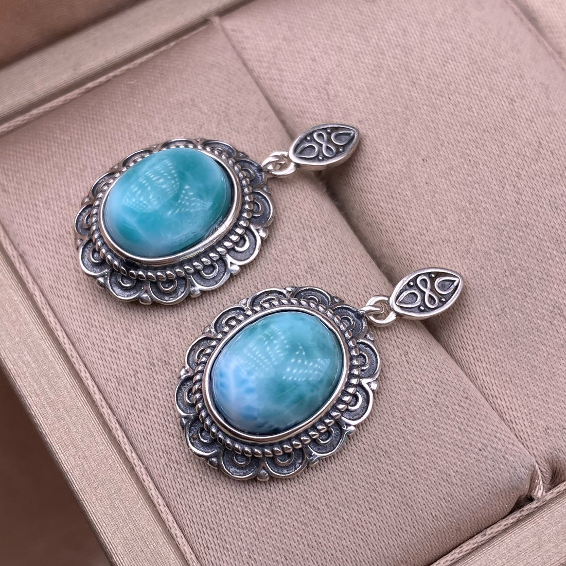 Orecchini Onda Corona di Larimar 925