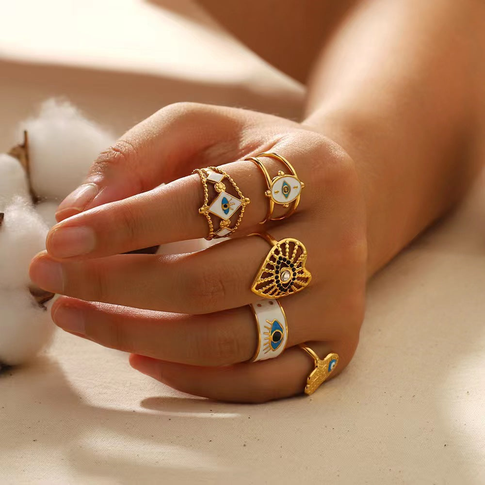 piumarosa_anelli_protettivi_ambientati_mano