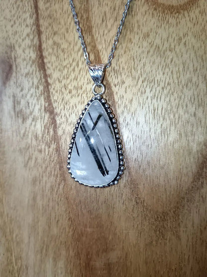 Egregoros - Quarzo Tormalinato