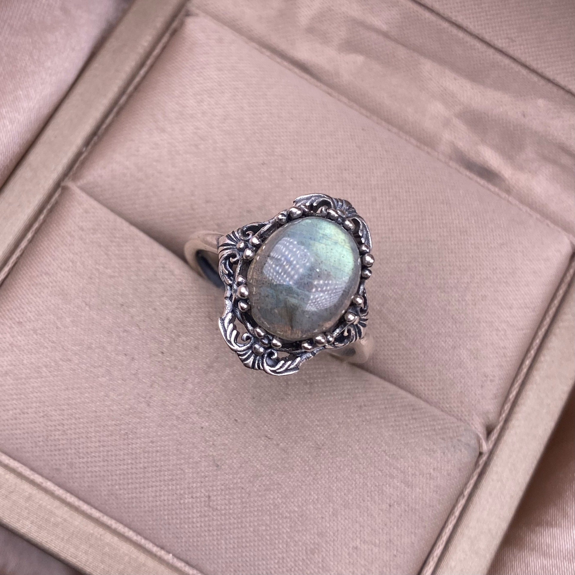 Anello in Labradorite Re 925