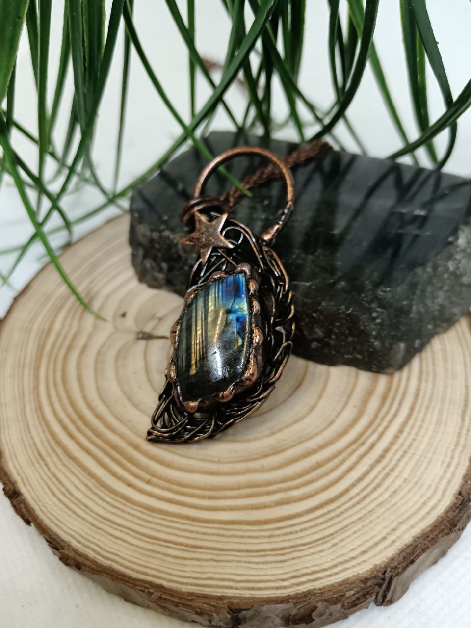 Monile in Labradorite Floreale