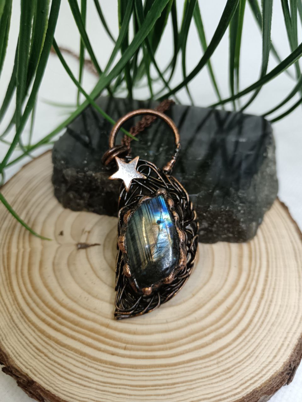 Monile in Labradorite Floreale